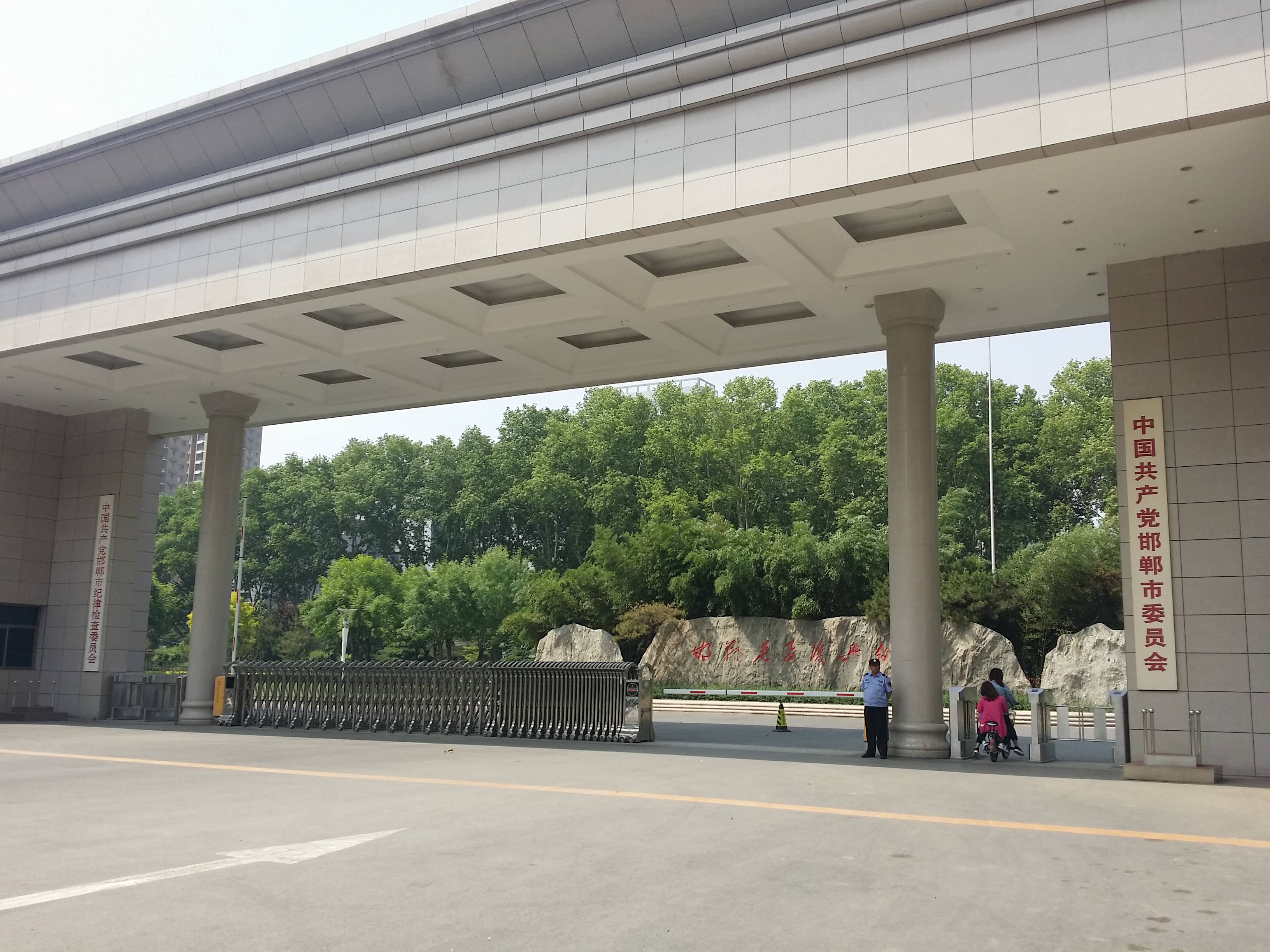 邯鄲紅機聯(lián)網(wǎng)機房動力環(huán)境監(jiān)控系統(tǒng)